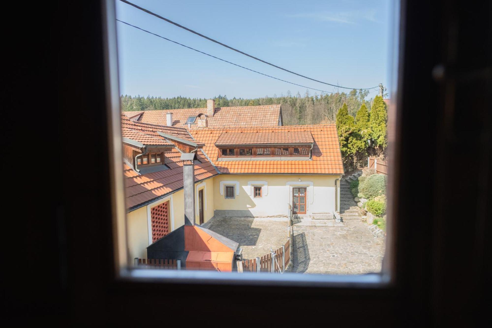 Mlyn Kamenice Klucenice Exterior photo